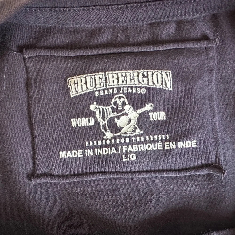 True Religion Men's Large Burgundy Studed Horseshoe Logo Tee T-Shirt